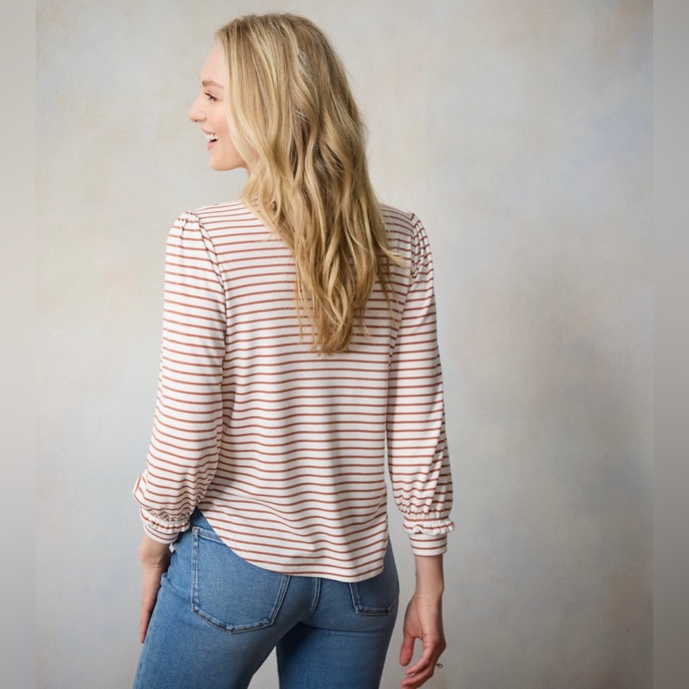 NWT LC Lauren Conrad Cuffed Sleeve Tee Size XL - Picture 2 of 8